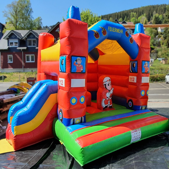 Feuerwehrhaus 700x